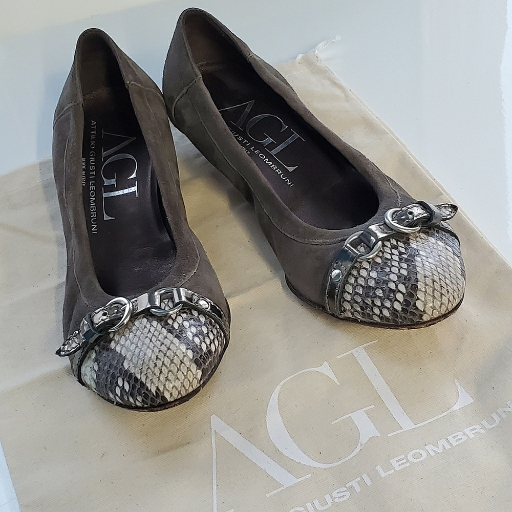 AGL Made in Italy Gray Cap Toe Ballet Suede Shoe Women's Size 6